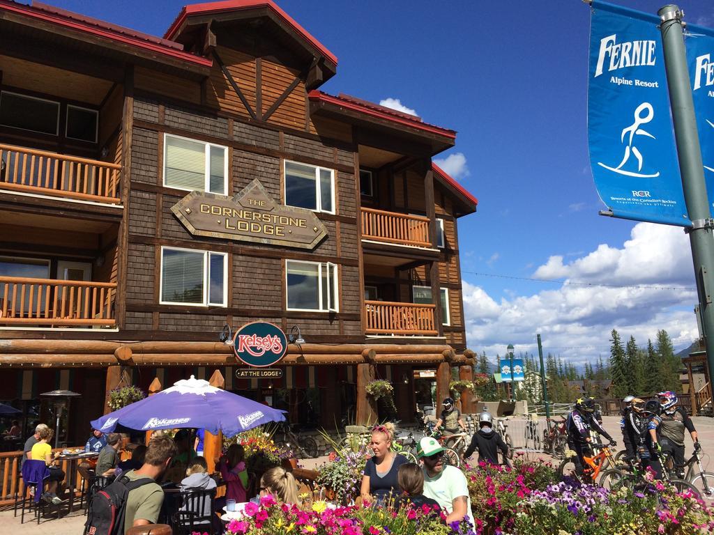 Cornerstone Lodge By Park Vacation Management Fernie Exterior photo